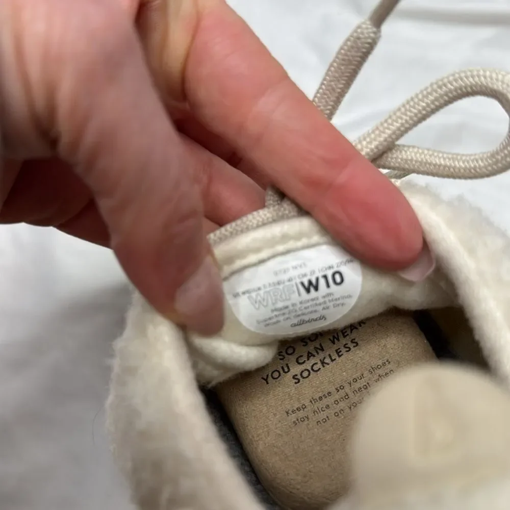 Allbirds Women’s White Wool Runner Fluffs Sneakers. Size 10.
